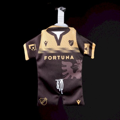 3603-minidres cerny macron